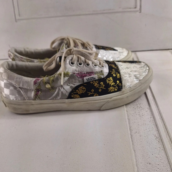 Vans Off The Wall Womens Patchwork Floral White 8 - Picture 2 of 6